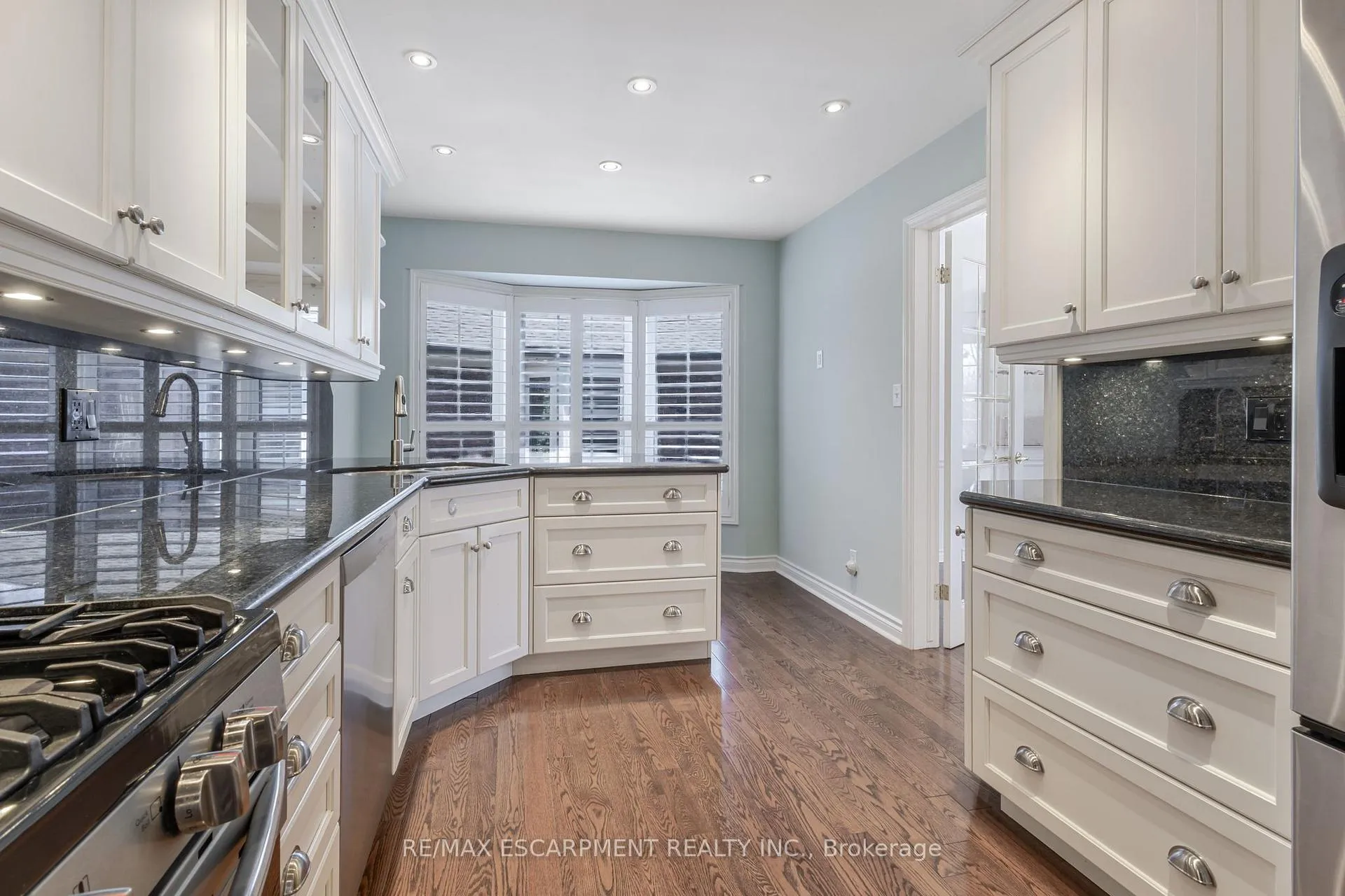 Photo 8 of 148 Briar Hill Crescent, Hamilton, Ancaster — HOMEH
