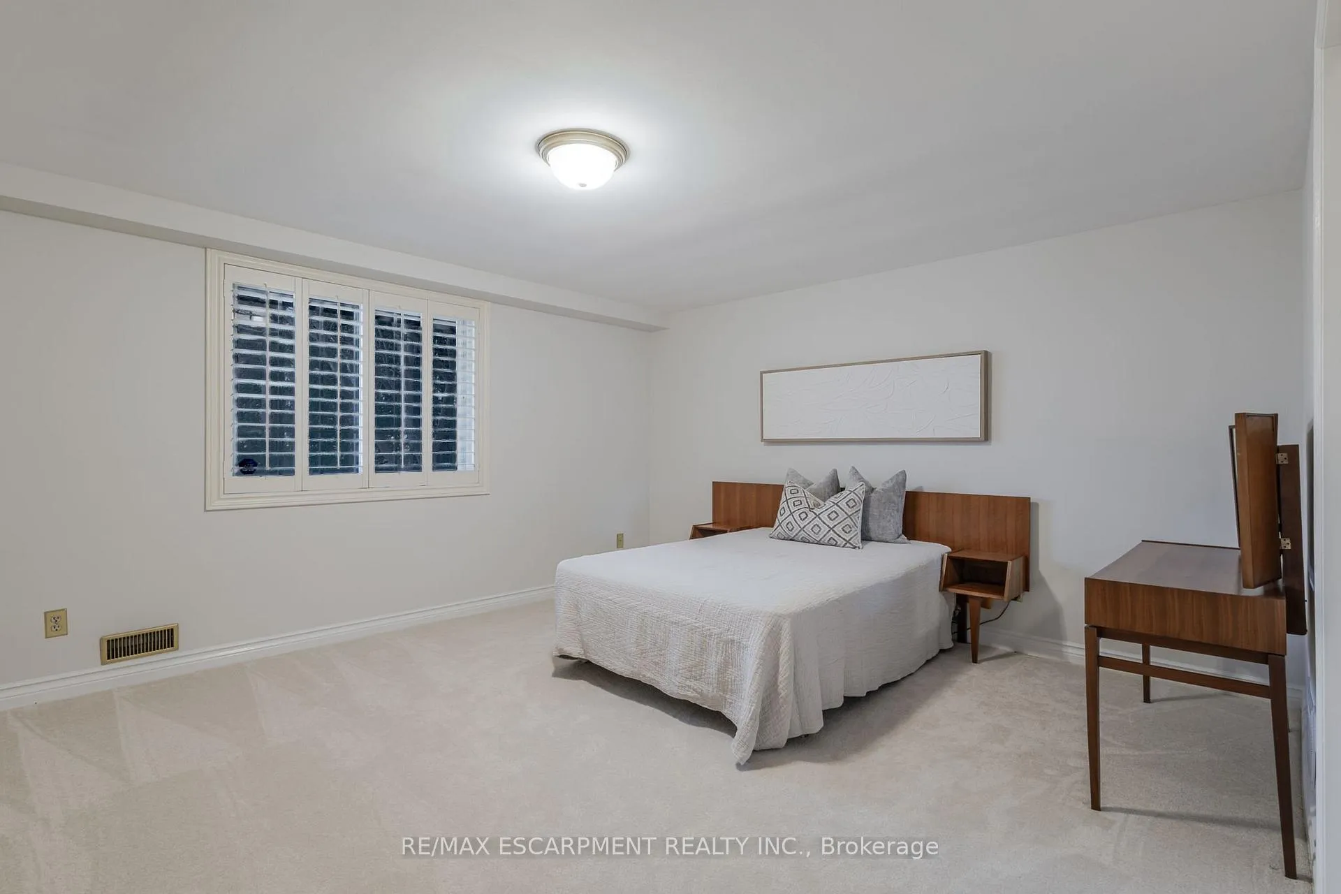 Photo 24 of 148 Briar Hill Crescent, Hamilton, Ancaster — HOMEH