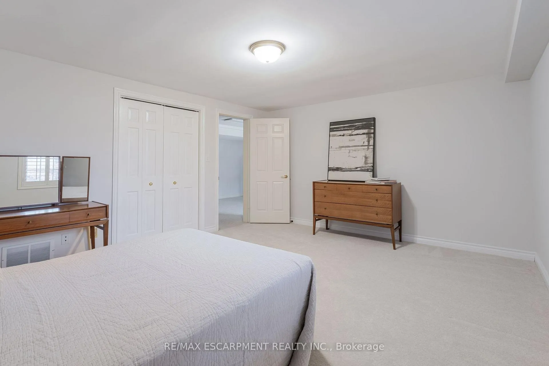 Photo 25 of 148 Briar Hill Crescent, Hamilton, Ancaster — HOMEH