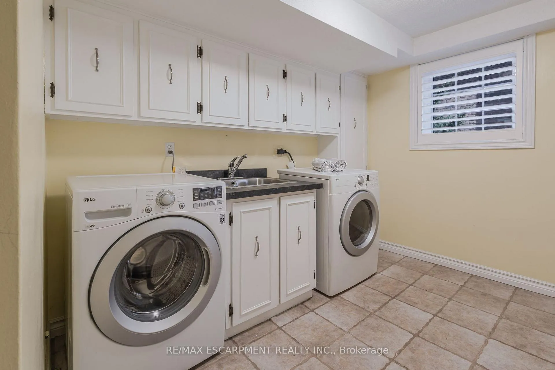Photo 28 of 148 Briar Hill Crescent, Hamilton, Ancaster — HOMEH