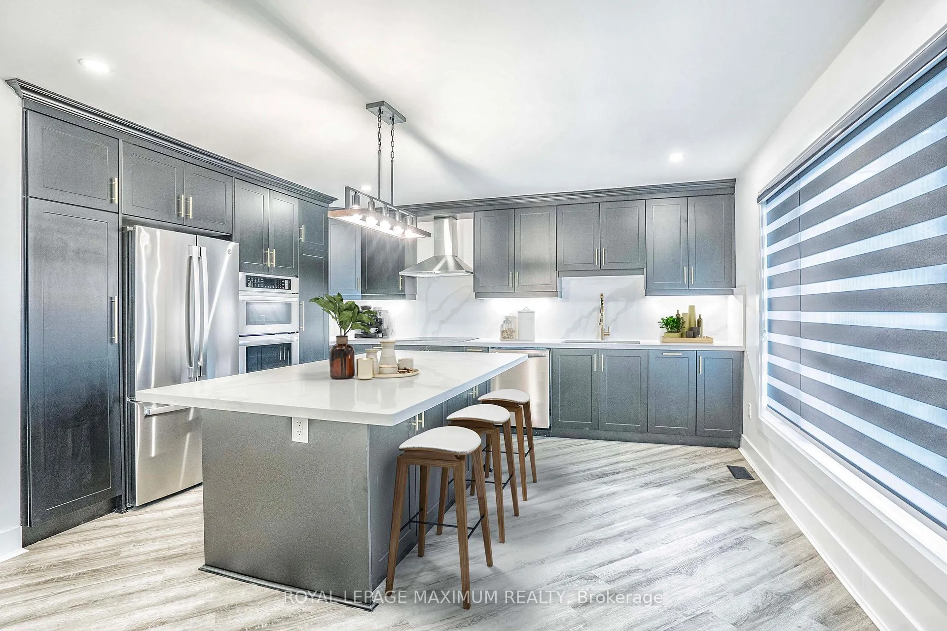 Photo 8 of 2928 Beachview Street, Ajax, South East — HOMEH
