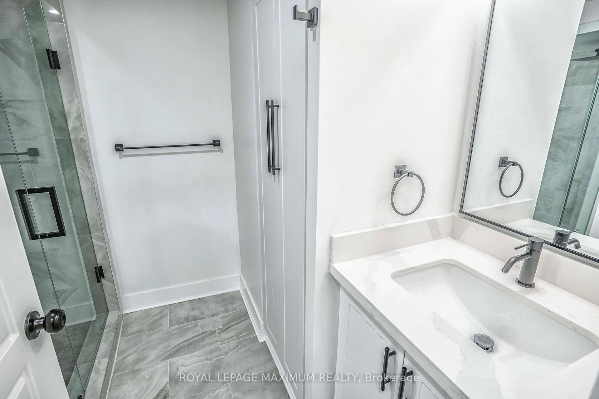 Photo 27 of 2928 Beachview Street, Ajax, South East — HOMEH