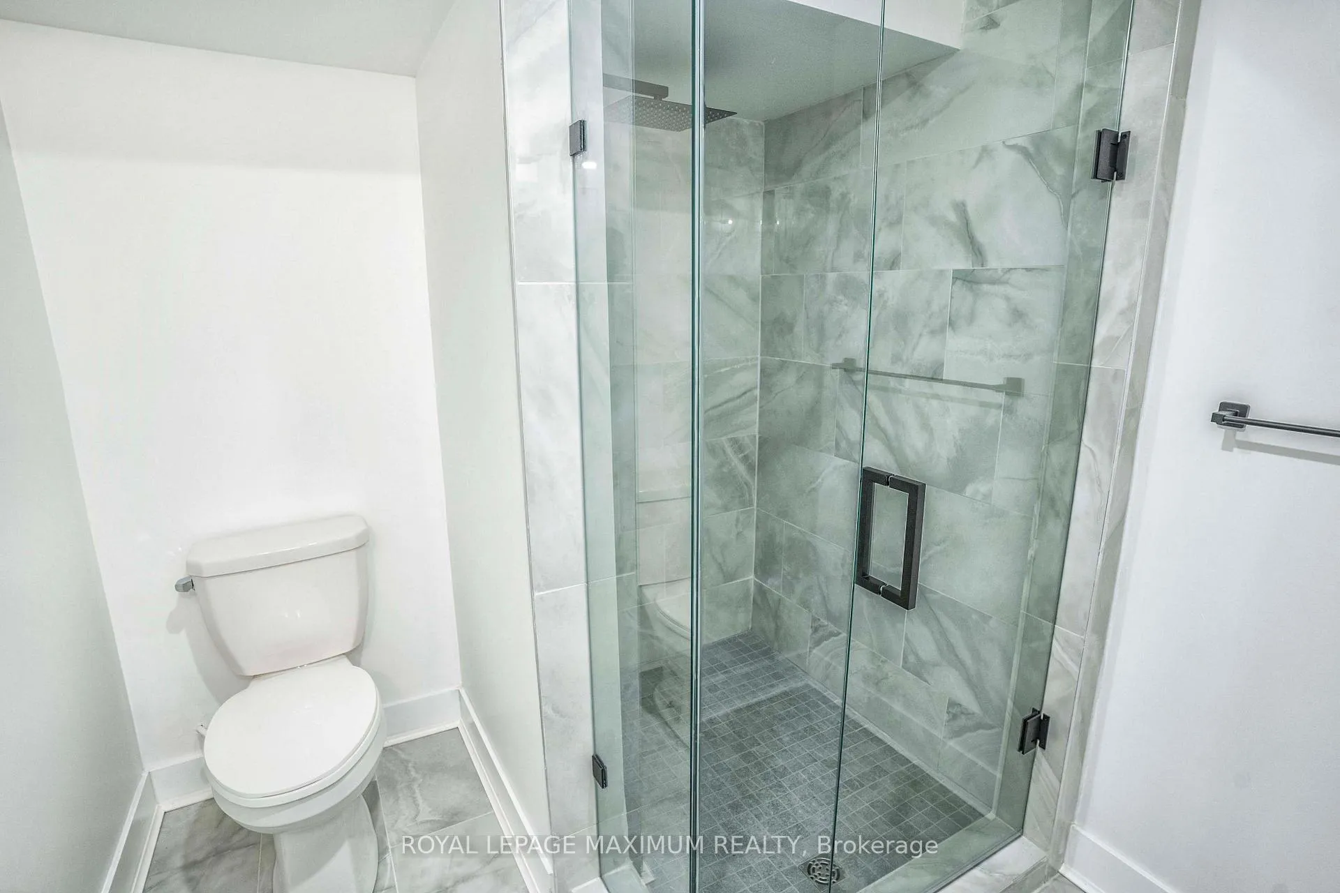 Photo 28 of 2928 Beachview Street, Ajax, South East — HOMEH