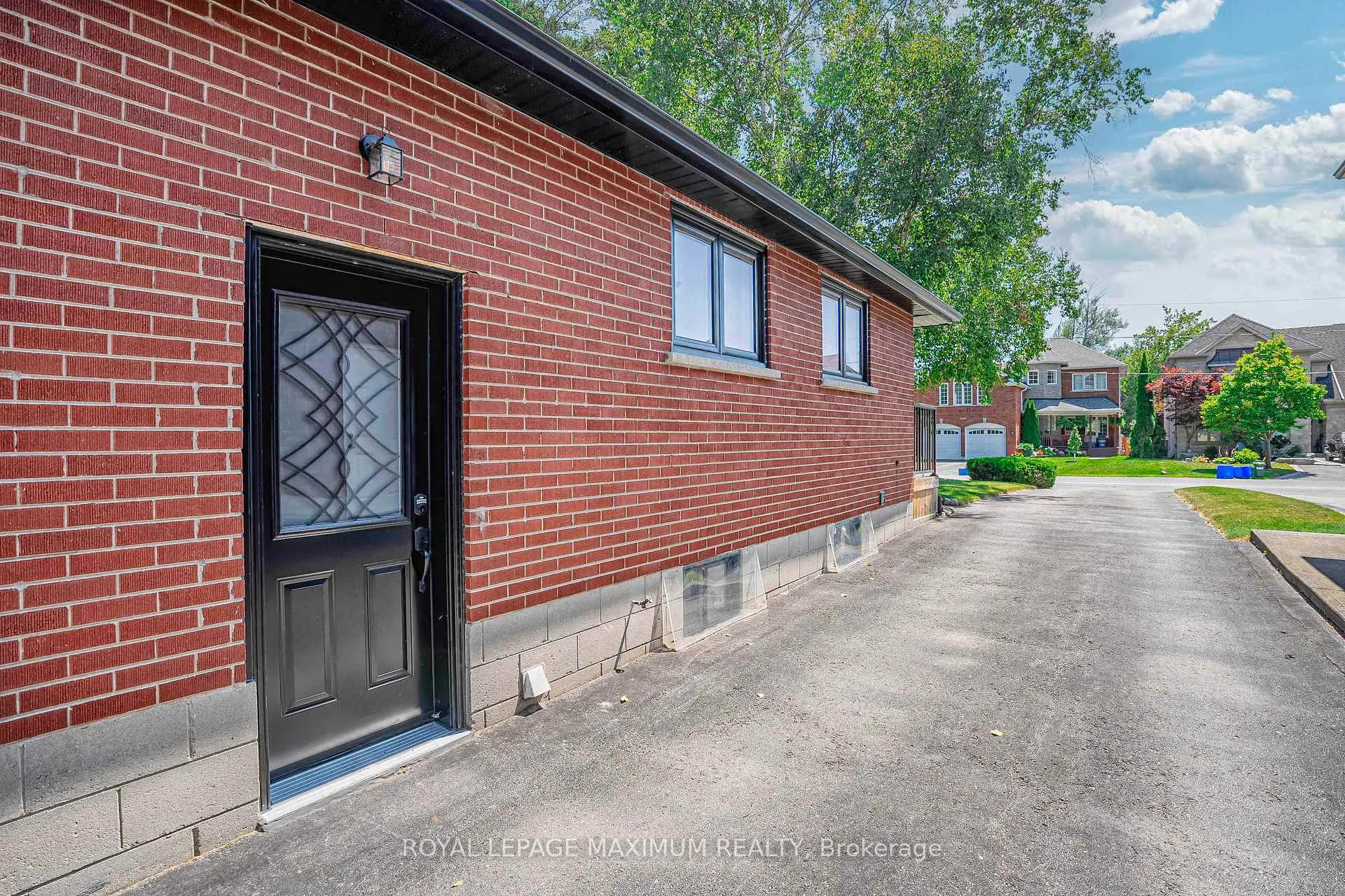 Photo 36 of 2928 Beachview Street, Ajax, South East — HOMEH