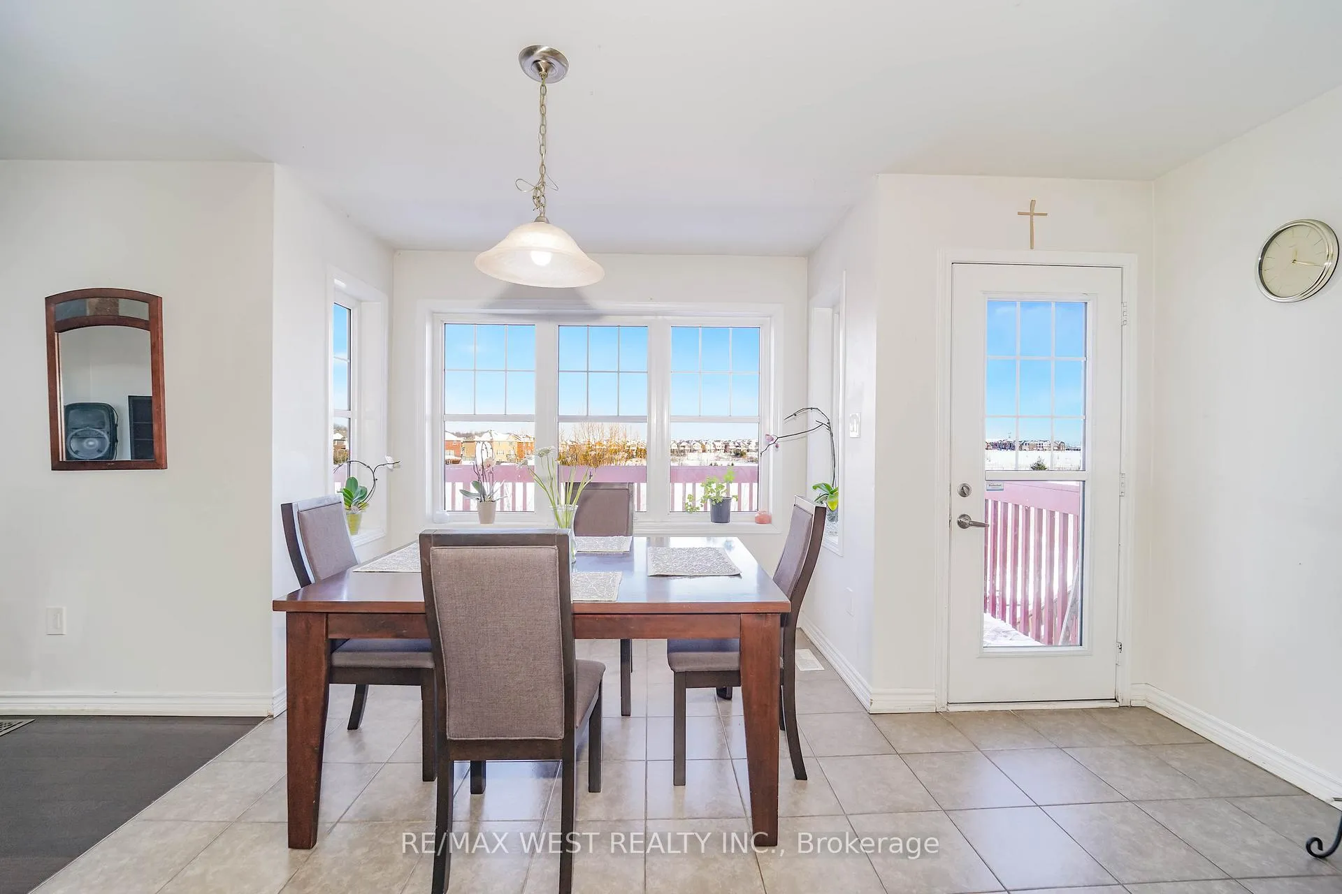 Photo 2 of 110 Tysonville Circle, Brampton, Northwest Brampton — HOMEH