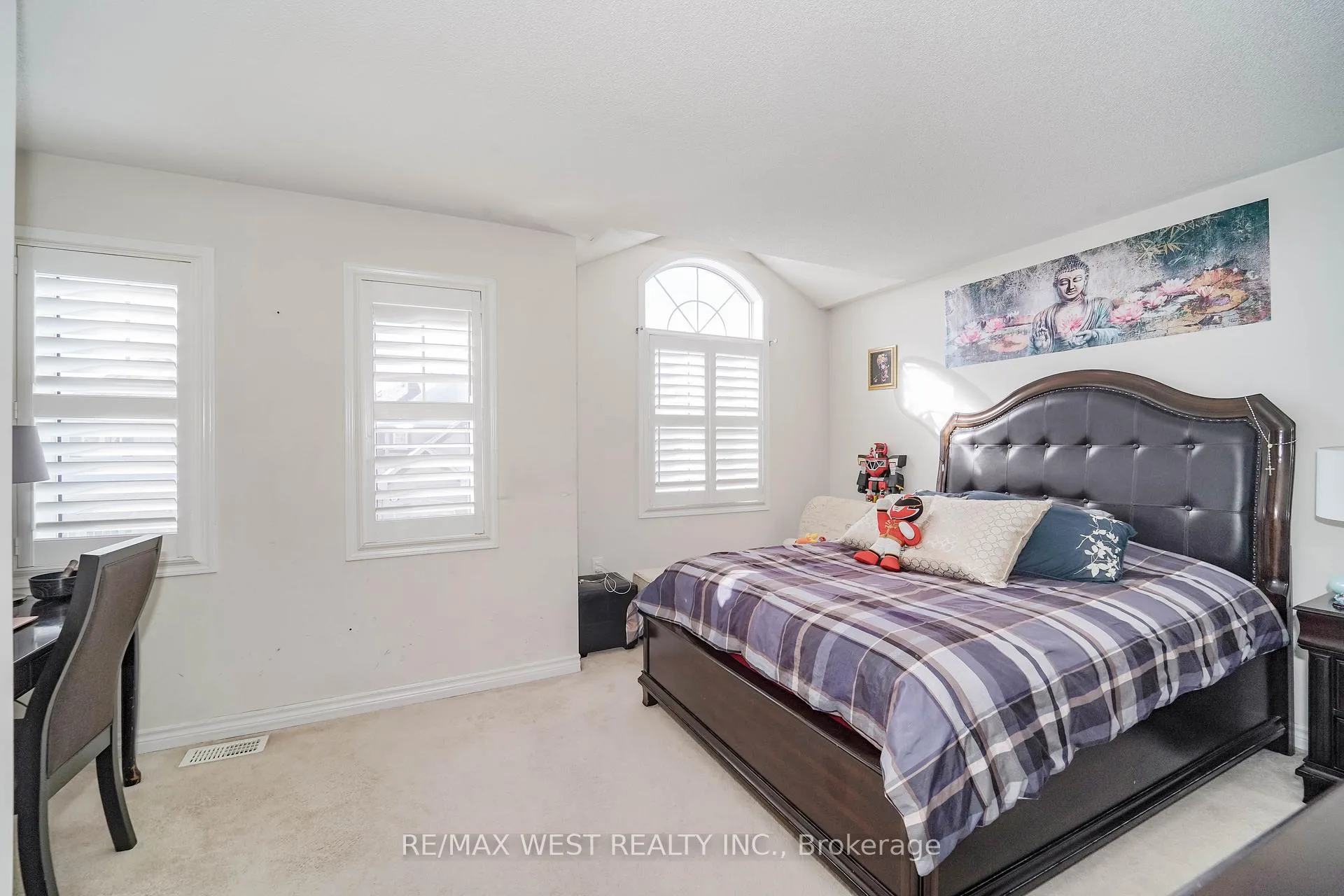 Photo 7 of 110 Tysonville Circle, Brampton, Northwest Brampton — HOMEH