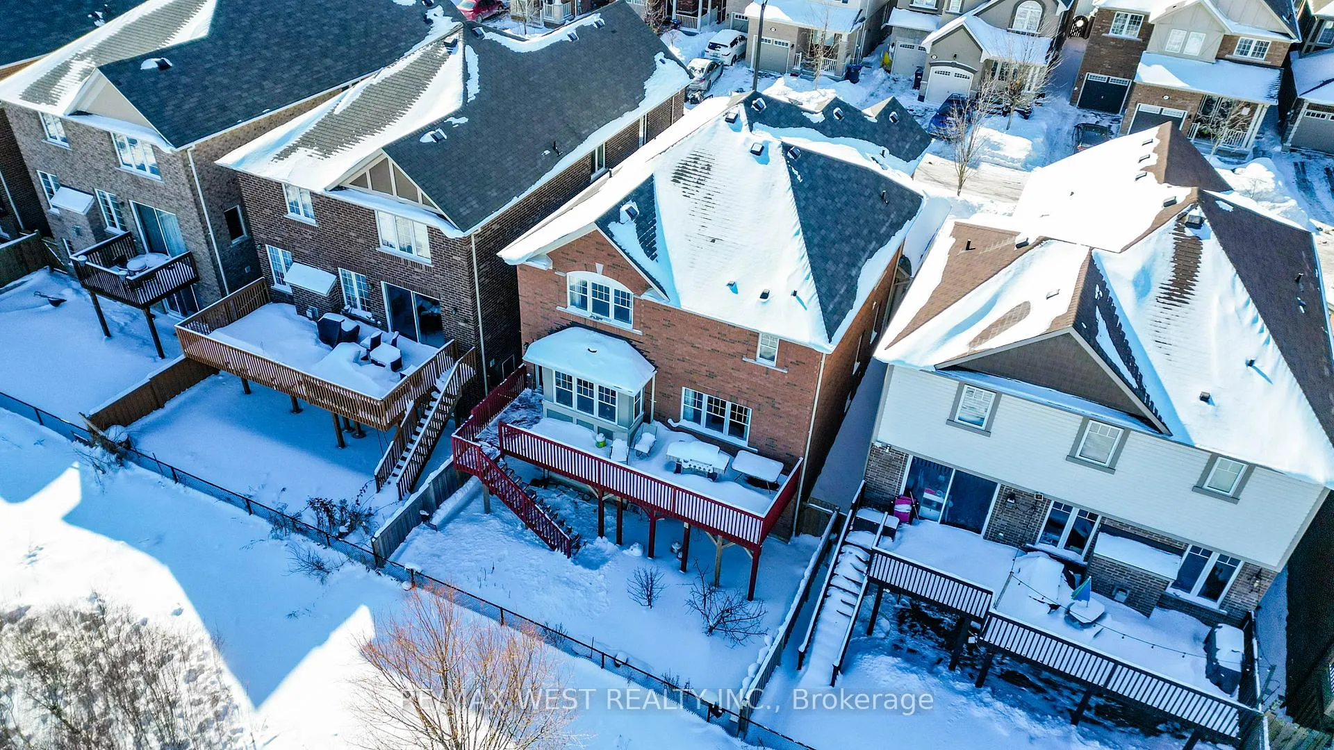 Photo 11 of 110 Tysonville Circle, Brampton, Northwest Brampton — HOMEH
