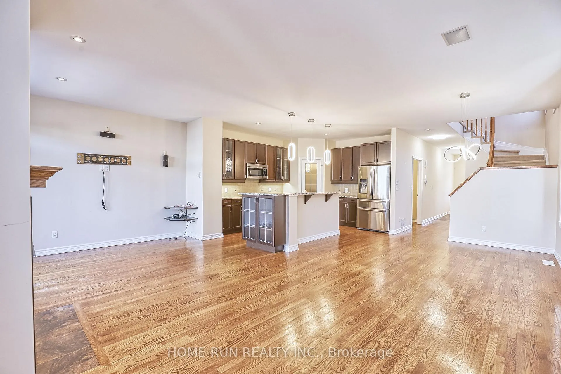 Photo 9 of 226 Celtic Ridge Crescent, Ottawa, Kanata - Morgan's Grant/South March — HOMEH