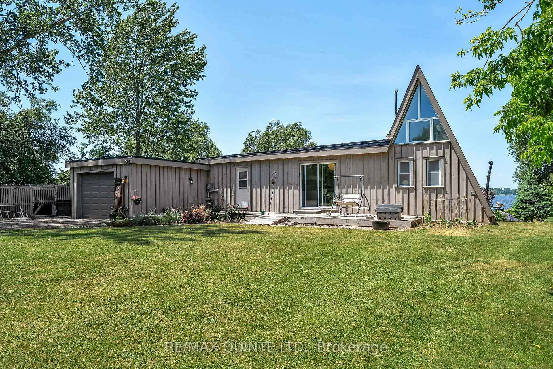 Photo 1 of 124 Onderdonk Lane, Prince Edward County, Ameliasburgh — HOMEH
