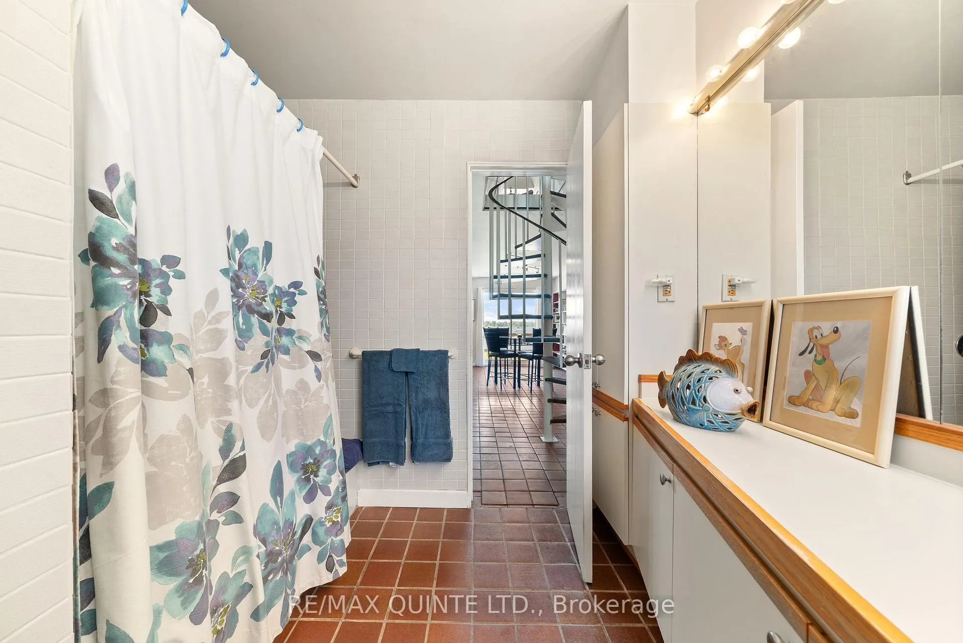 Photo 29 of 124 Onderdonk Lane, Prince Edward County, Ameliasburgh — HOMEH