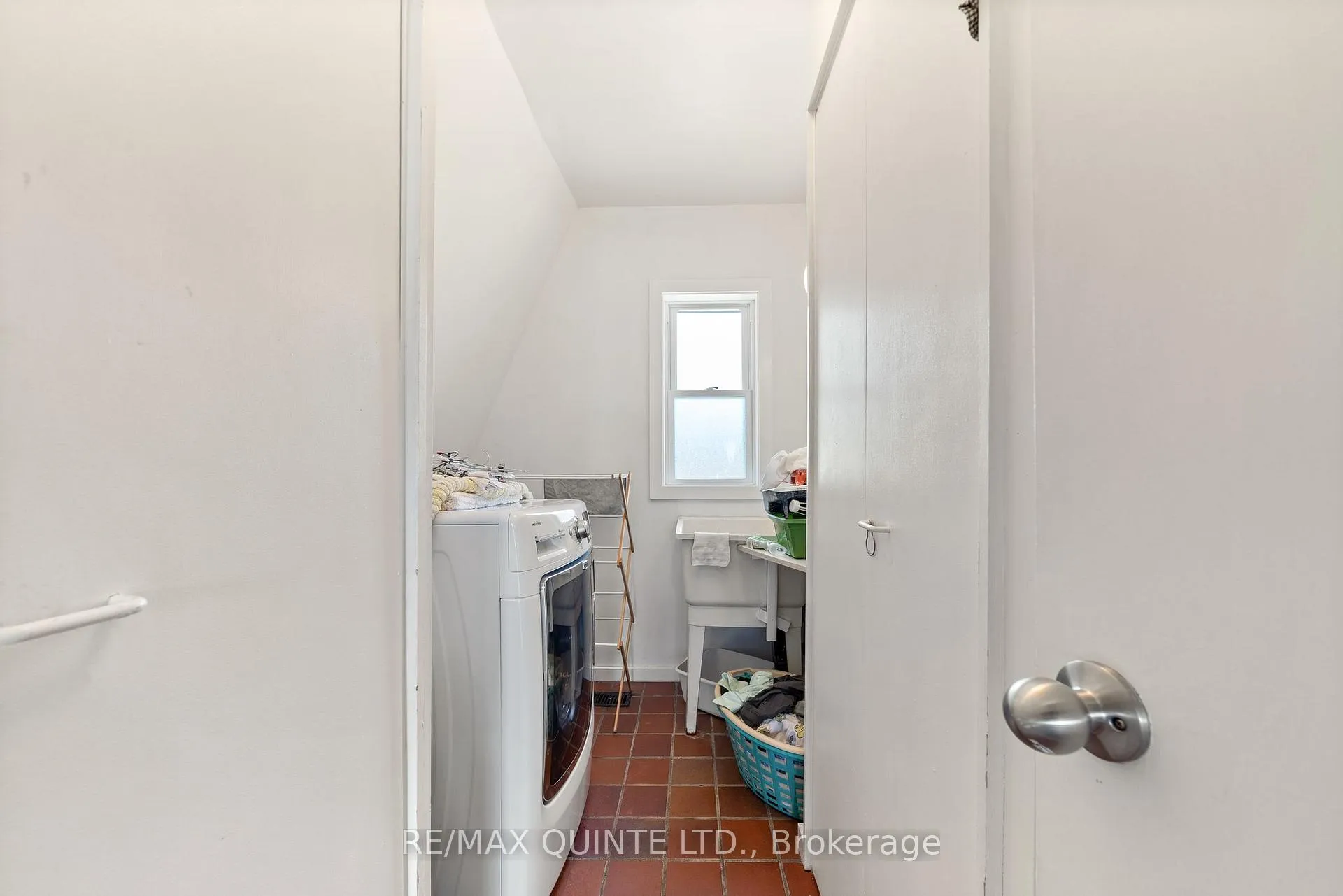 Photo 31 of 124 Onderdonk Lane, Prince Edward County, Ameliasburgh — HOMEH