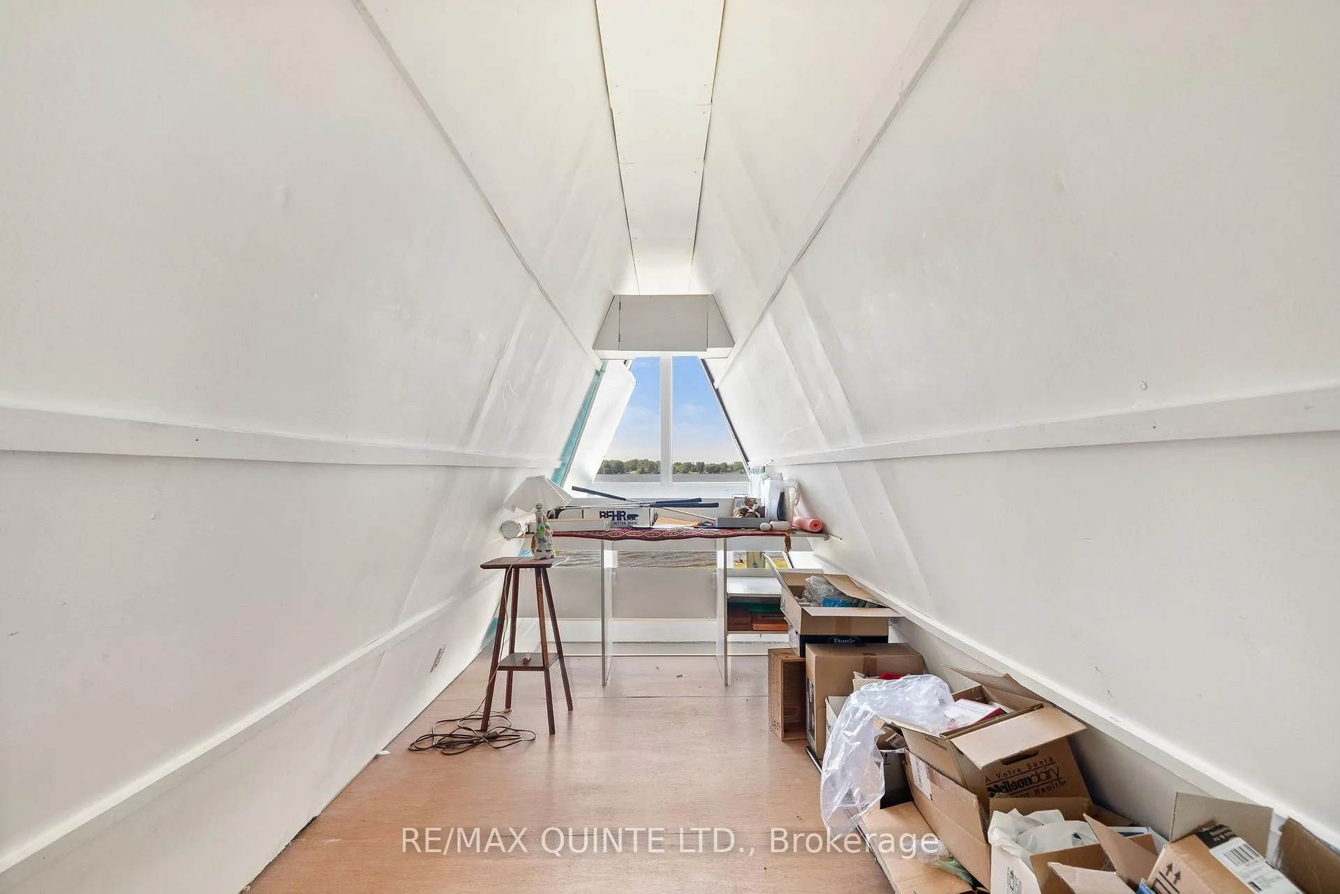 Photo 33 of 124 Onderdonk Lane, Prince Edward County, Ameliasburgh — HOMEH