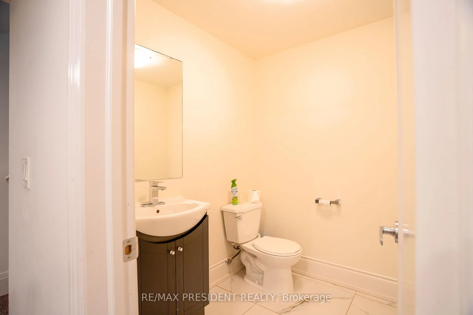 Photo 44 of 35 Yately Street, Brampton, Brampton North — HOMEH