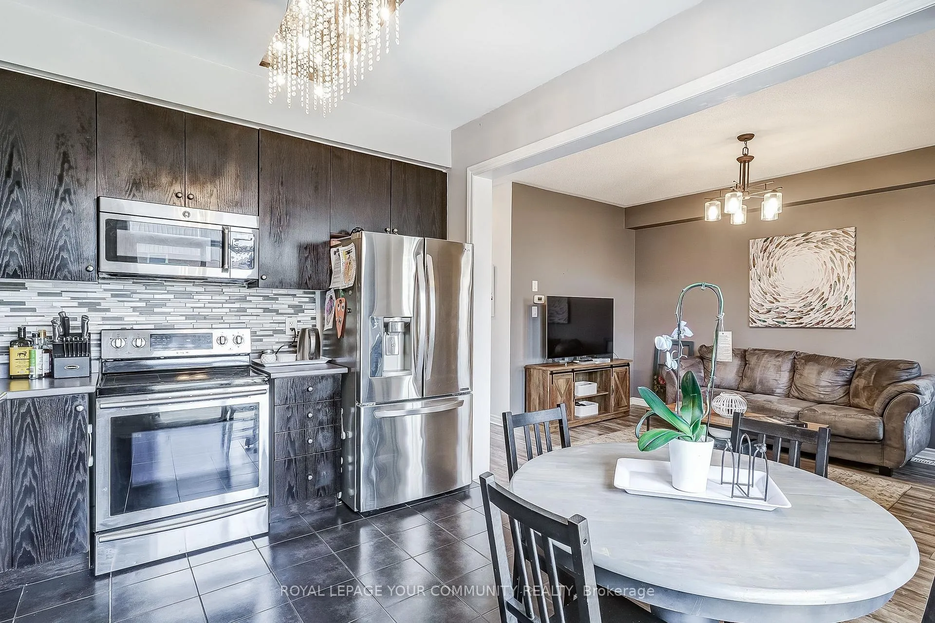 Photo 14 of 29 Blanchard Crescent, Essa, Angus — HOMEH