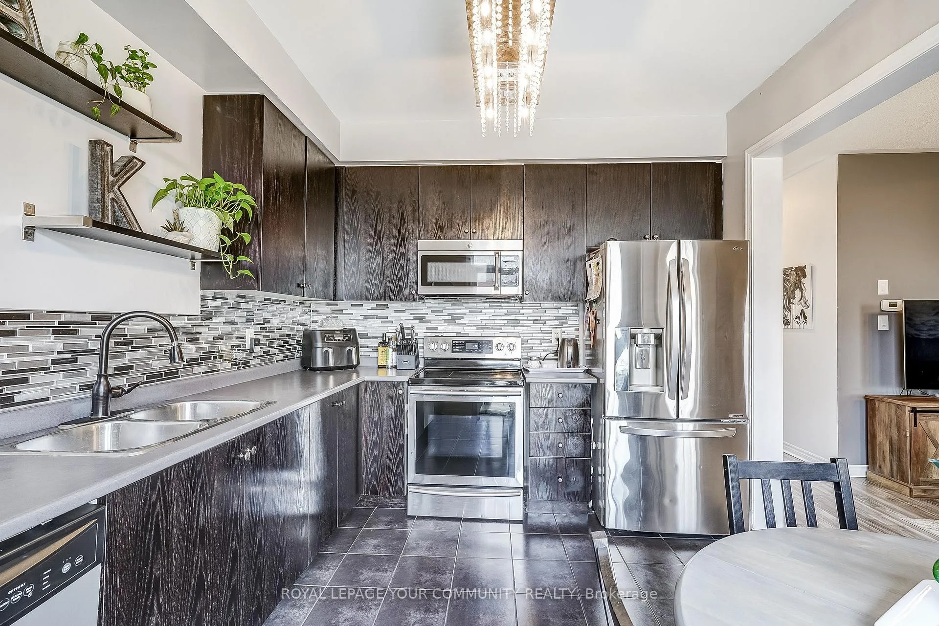 Photo 15 of 29 Blanchard Crescent, Essa, Angus — HOMEH
