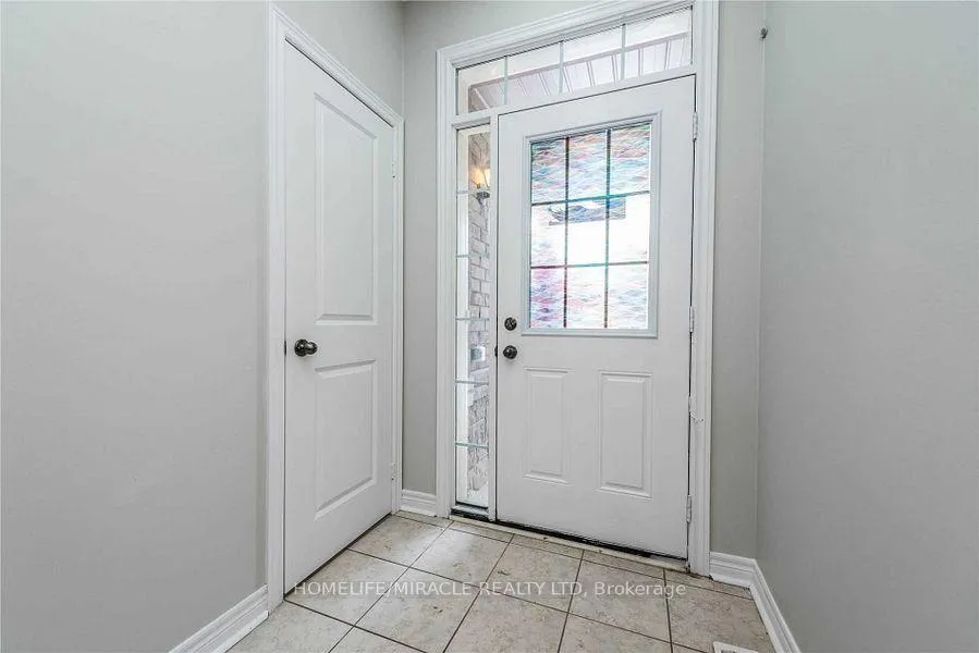 Photo 3 of 39 Rangemore Road, Brampton, Northwest Brampton — HOMEH