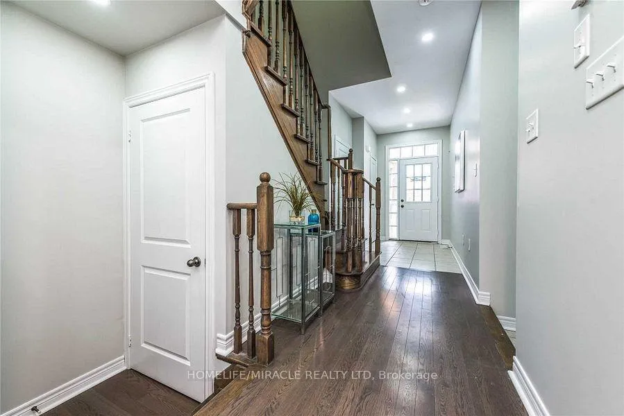Photo 4 of 39 Rangemore Road, Brampton, Northwest Brampton — HOMEH