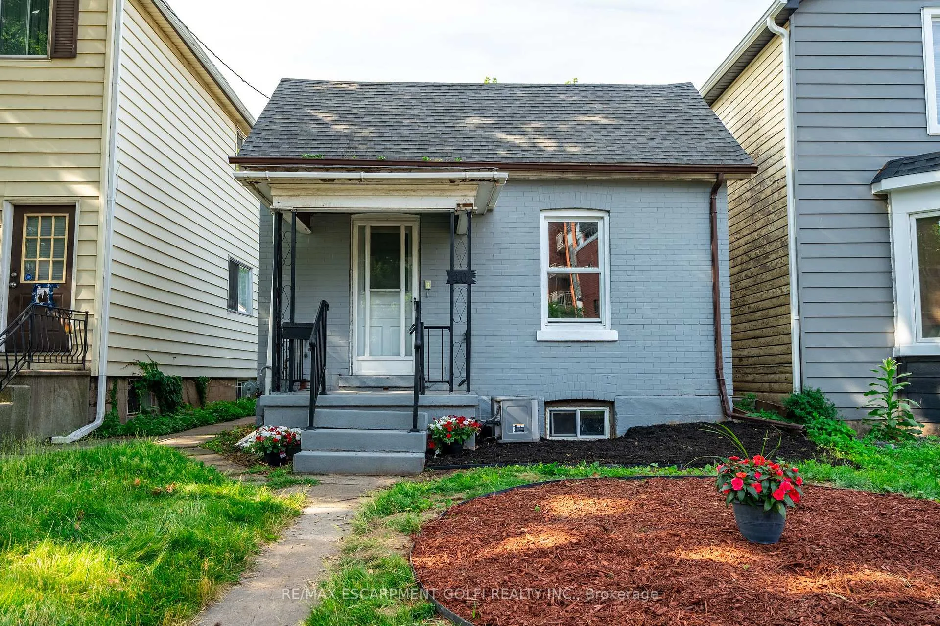 Photo 1 of 40 Aikman Avenue, Hamilton, Gibson — HOMEH