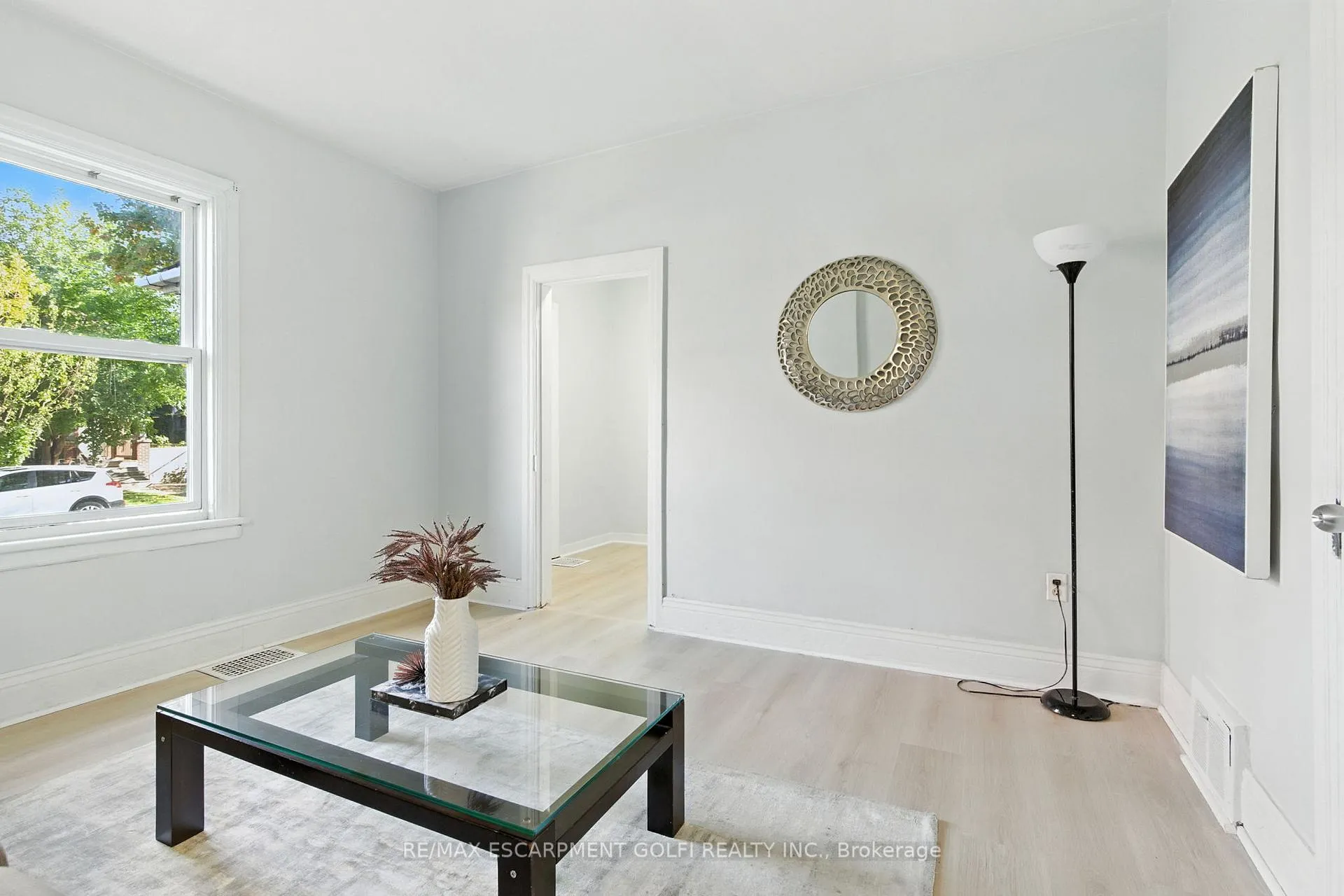Photo 12 of 40 Aikman Avenue, Hamilton, Gibson — HOMEH