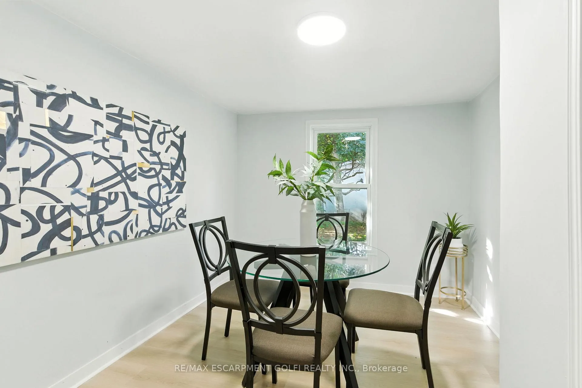 Photo 17 of 40 Aikman Avenue, Hamilton, Gibson — HOMEH