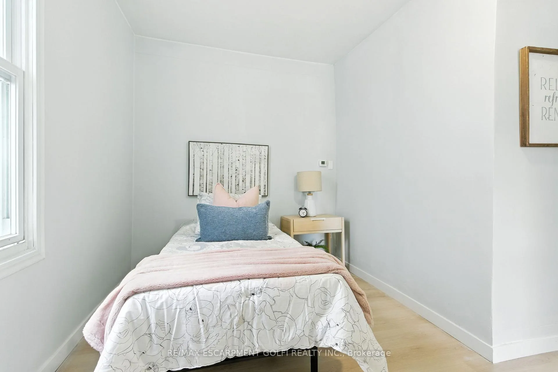 Photo 20 of 40 Aikman Avenue, Hamilton, Gibson — HOMEH