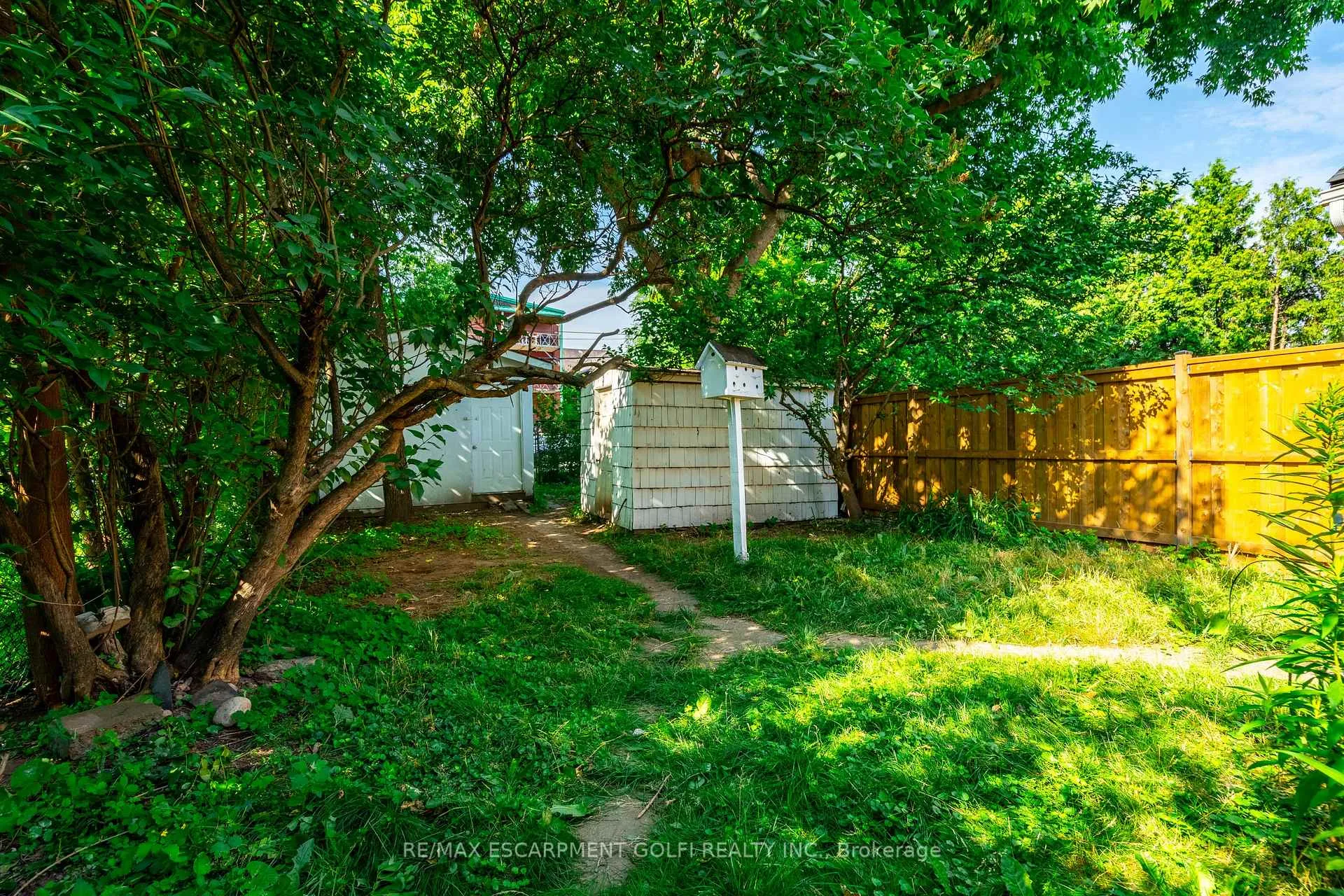 Photo 27 of 40 Aikman Avenue, Hamilton, Gibson — HOMEH