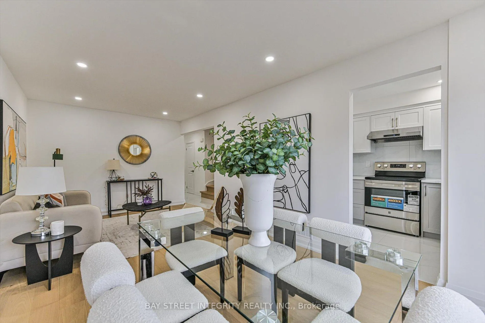Photo 9 of 116 Kenley Crescent, Markham, Milliken Mills East — HOMEH