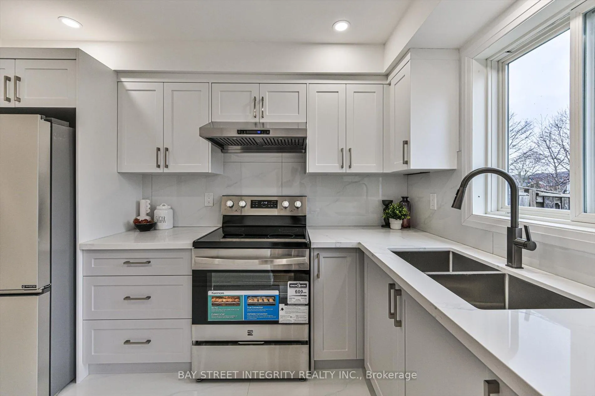 Photo 11 of 116 Kenley Crescent, Markham, Milliken Mills East — HOMEH