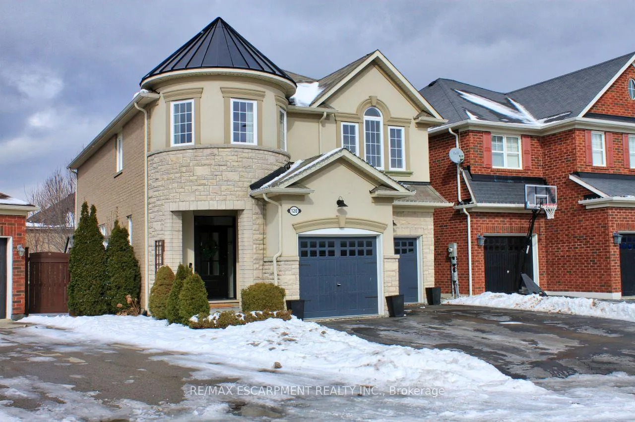 Photo 2 of 120 Peer Court, Hamilton, Meadowlands — HOMEH