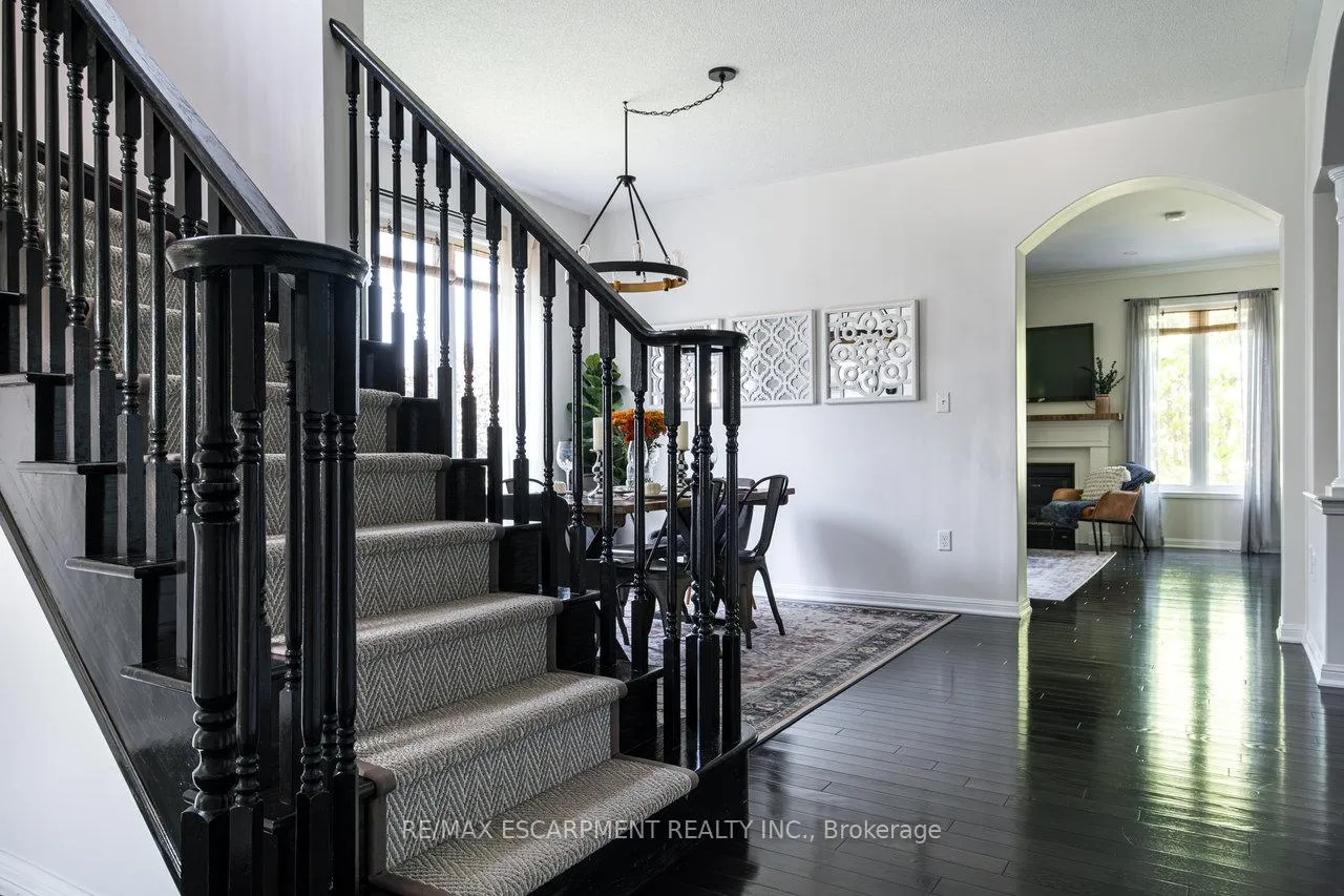 Photo 7 of 120 Peer Court, Hamilton, Meadowlands — HOMEH