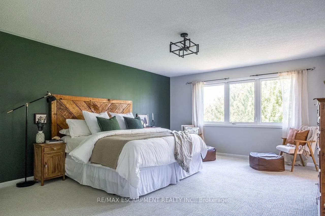 Photo 31 of 120 Peer Court, Hamilton, Meadowlands — HOMEH