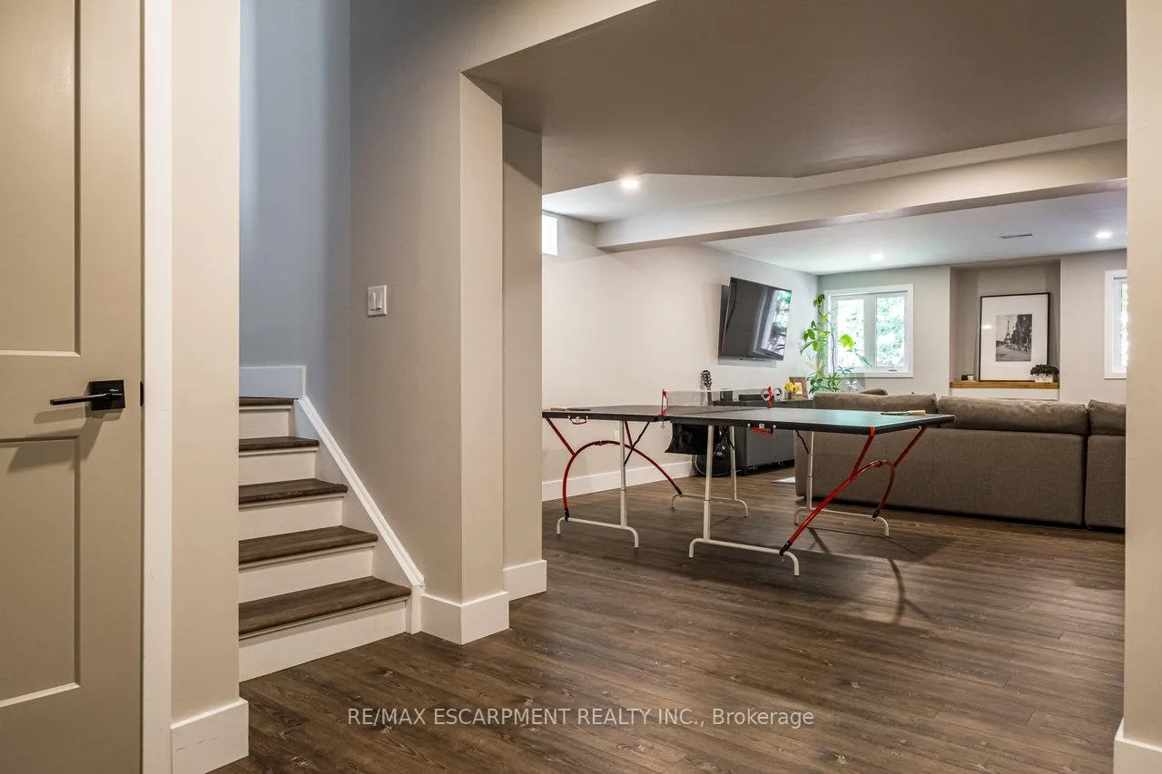 Photo 37 of 120 Peer Court, Hamilton, Meadowlands — HOMEH