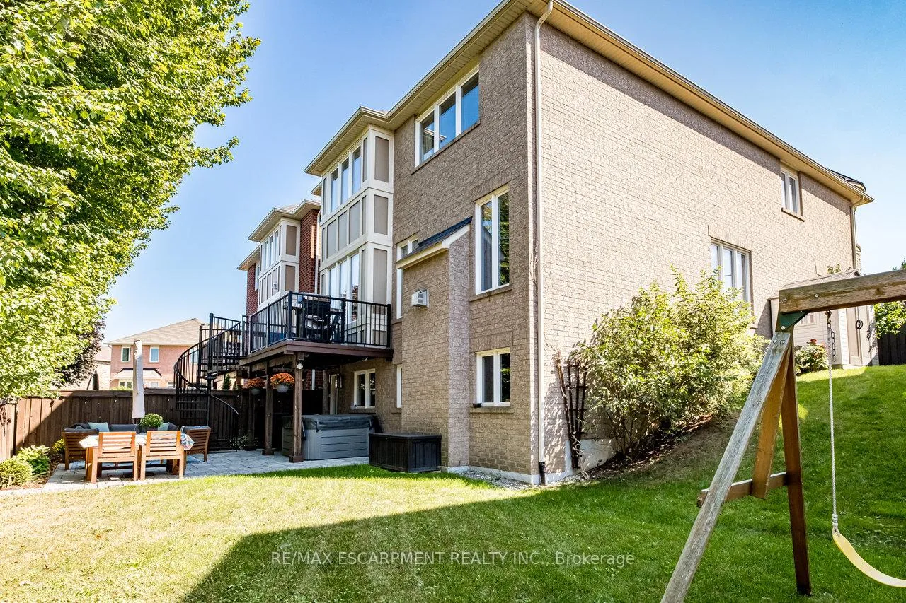 Photo 44 of 120 Peer Court, Hamilton, Meadowlands — HOMEH
