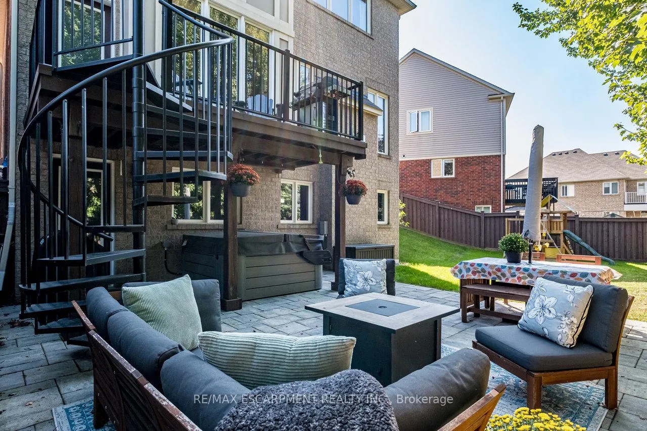 Photo 46 of 120 Peer Court, Hamilton, Meadowlands — HOMEH