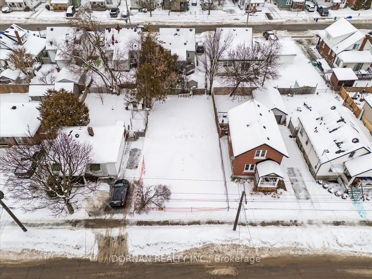 Photo 1 of 434 Edison Avenue, Peterborough, Otonabee Ward 1 — HOMEH