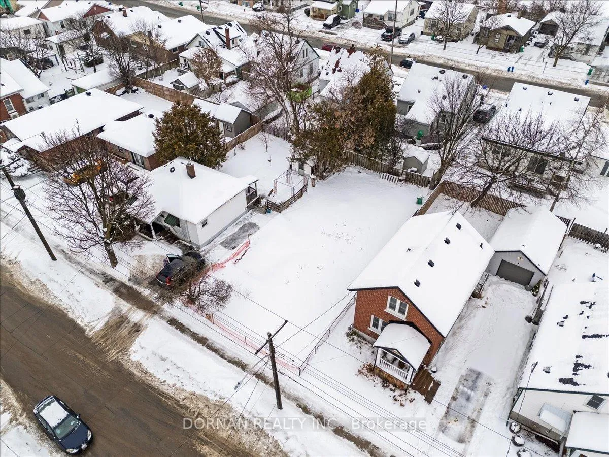 Photo 2 of 434 Edison Avenue, Peterborough, Otonabee Ward 1 — HOMEH