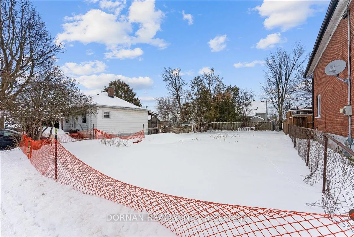 Photo 9 of 434 Edison Avenue, Peterborough, Otonabee Ward 1 — HOMEH
