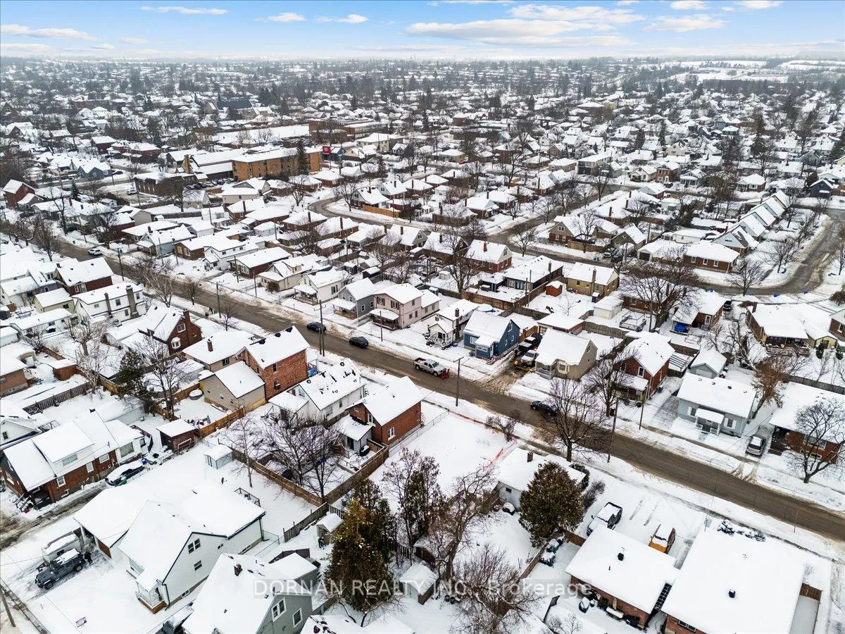 Photo 20 of 434 Edison Avenue, Peterborough, Otonabee Ward 1 — HOMEH