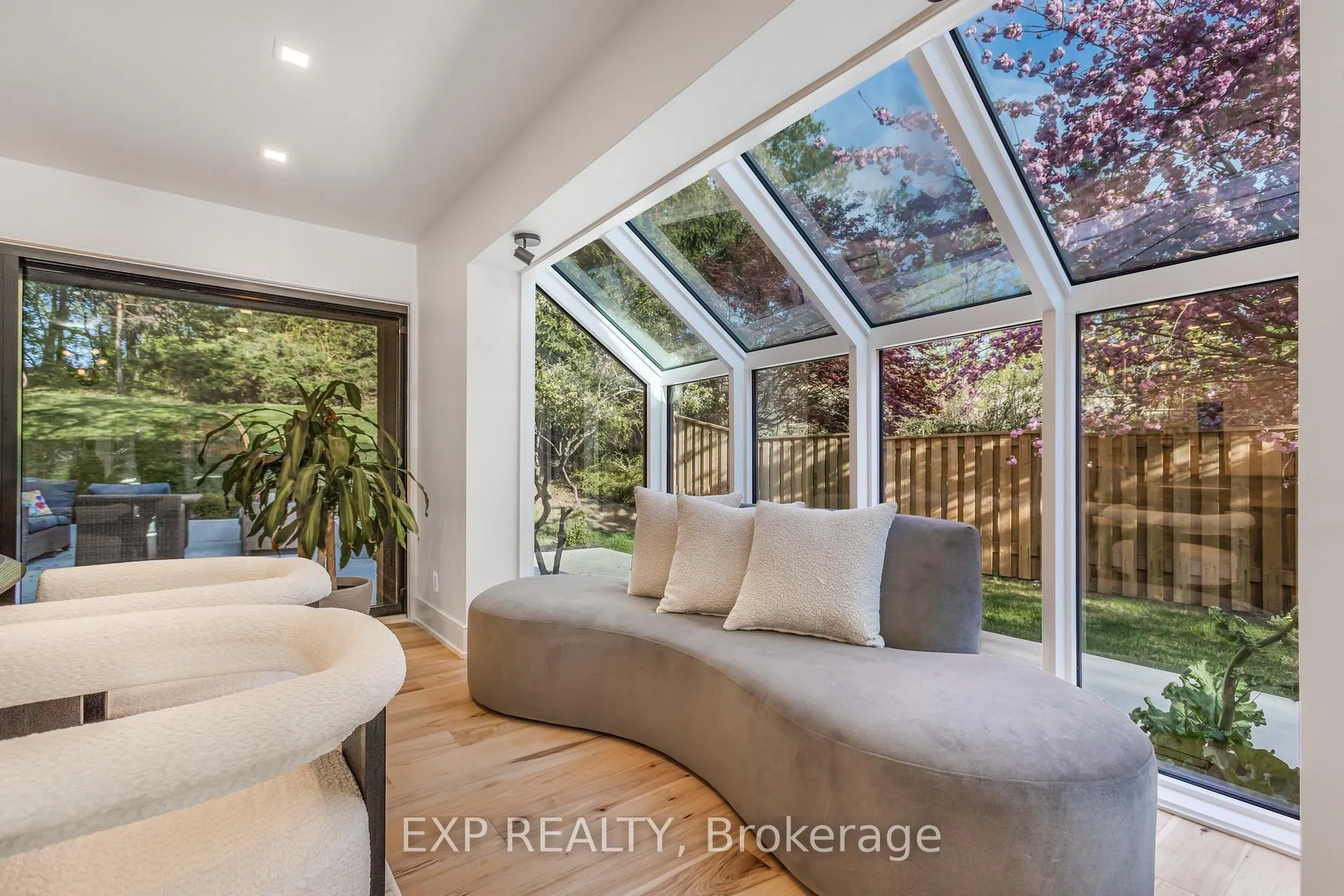 Photo 9 of 75 Reding Road, Hamilton, Ancaster — HOMEH