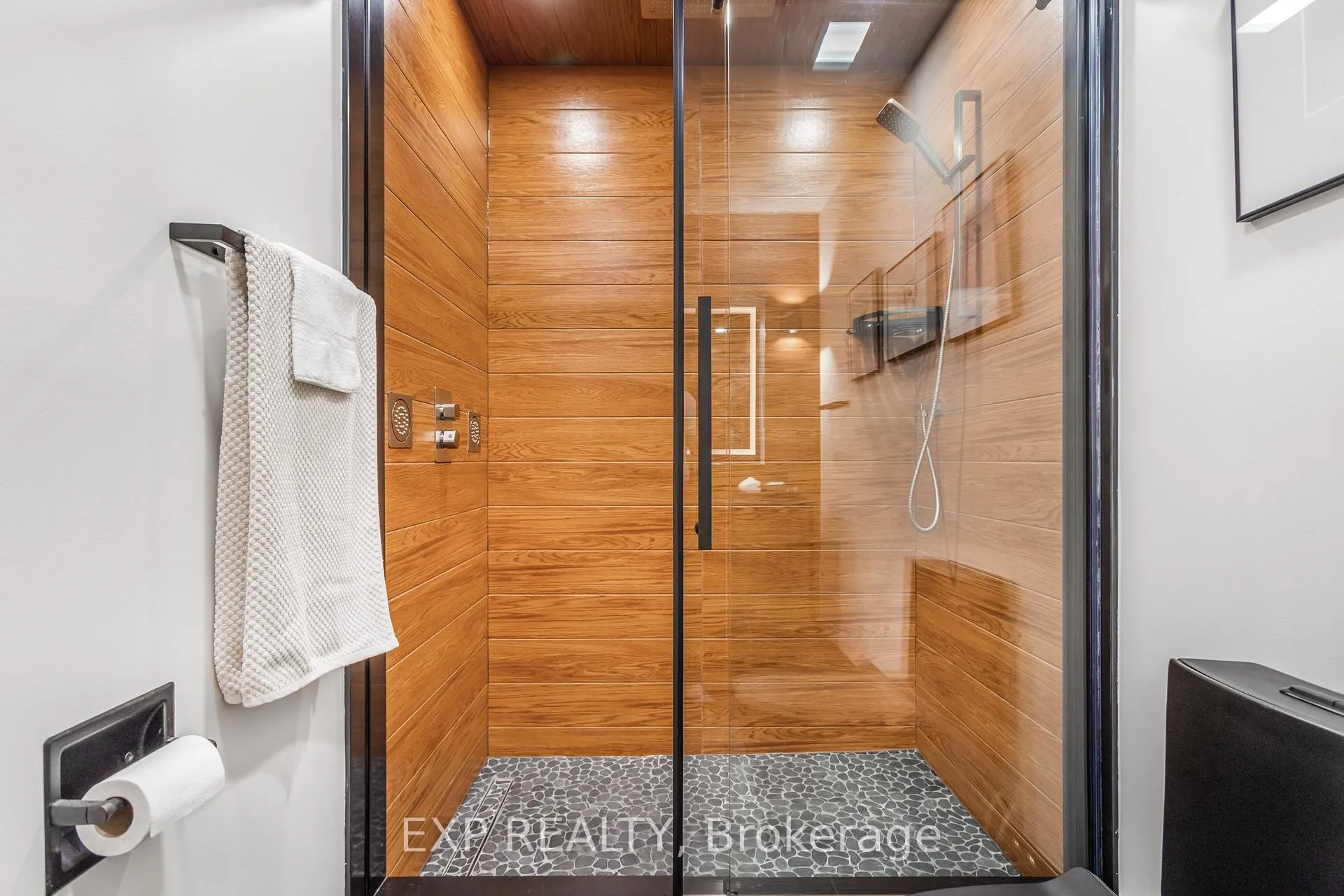 Photo 17 of 75 Reding Road, Hamilton, Ancaster — HOMEH