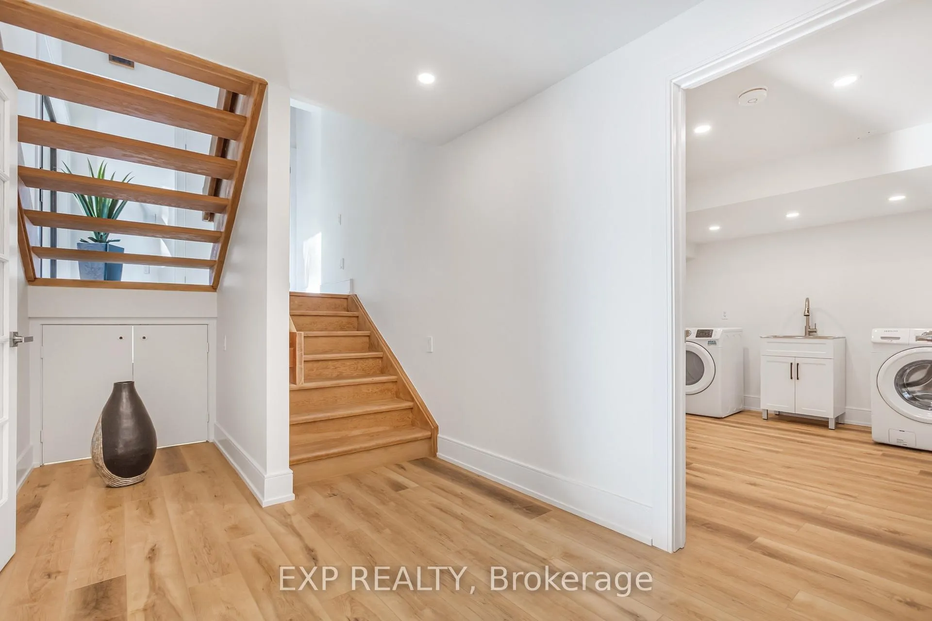 Photo 25 of 75 Reding Road, Hamilton, Ancaster — HOMEH