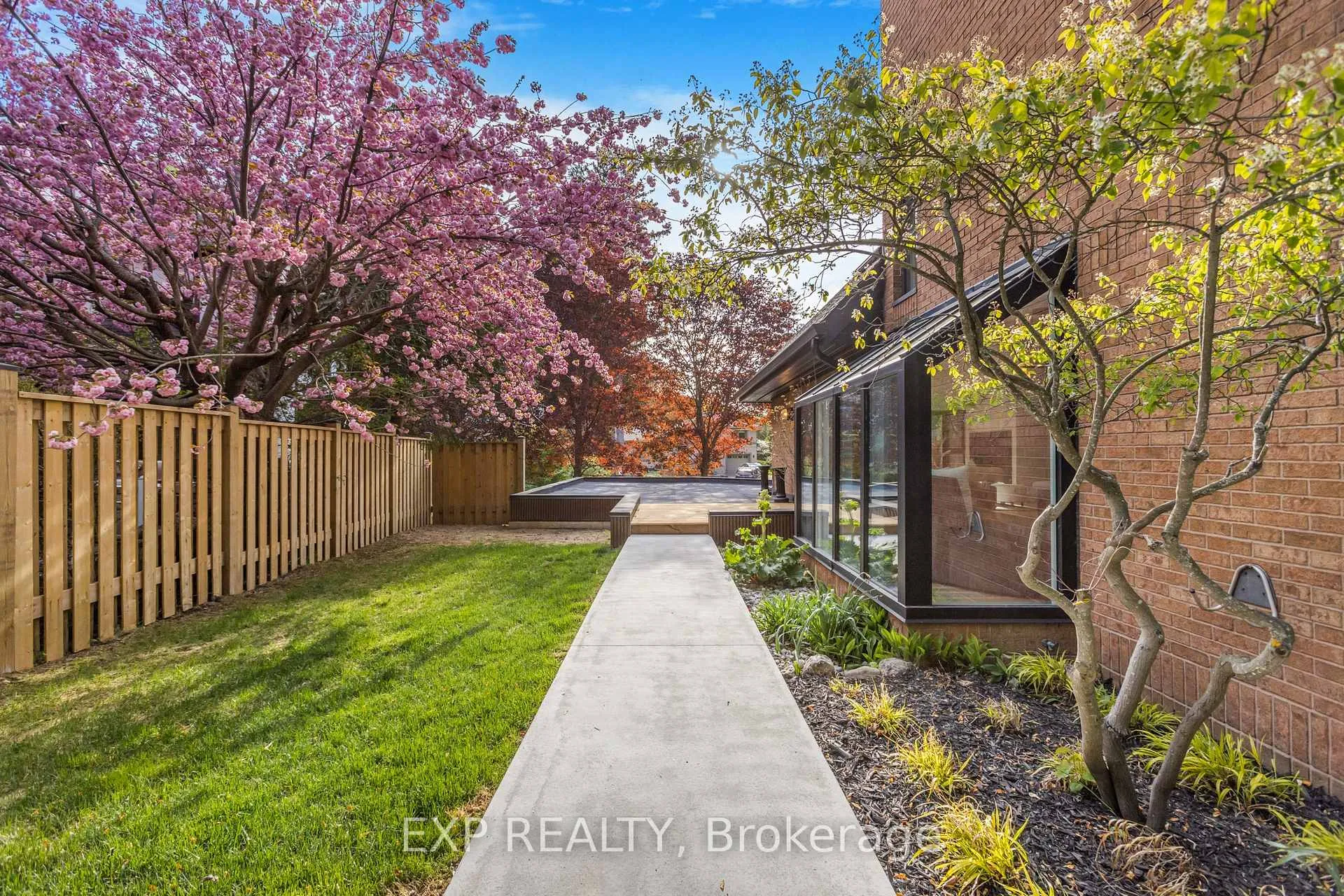 Photo 36 of 75 Reding Road, Hamilton, Ancaster — HOMEH
