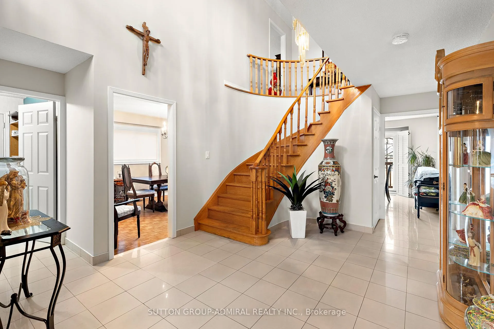 Photo 3 of 75 Timber Lane, Vaughan, East Woodbridge — HOMEH