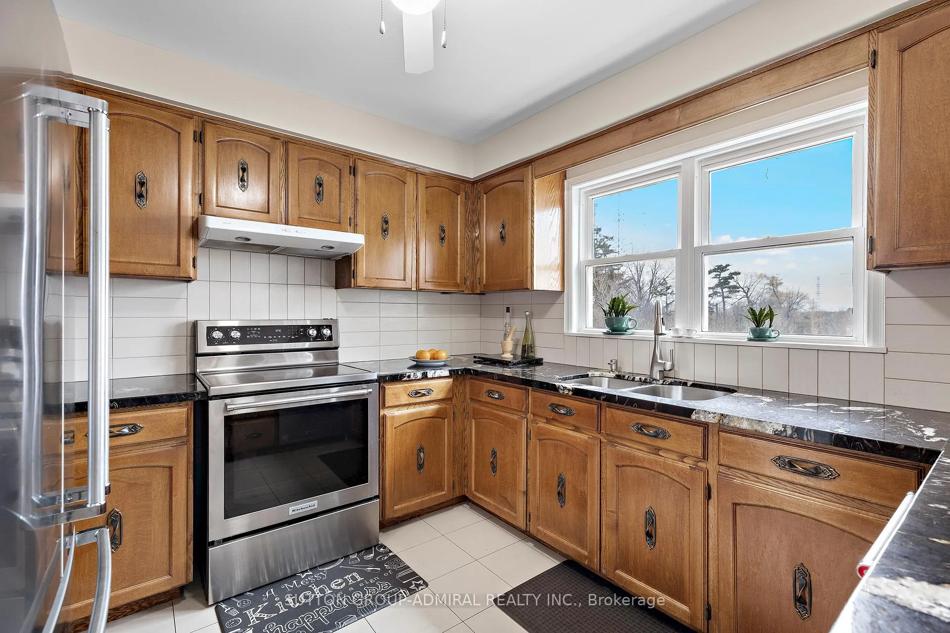 Photo 9 of 75 Timber Lane, Vaughan, East Woodbridge — HOMEH
