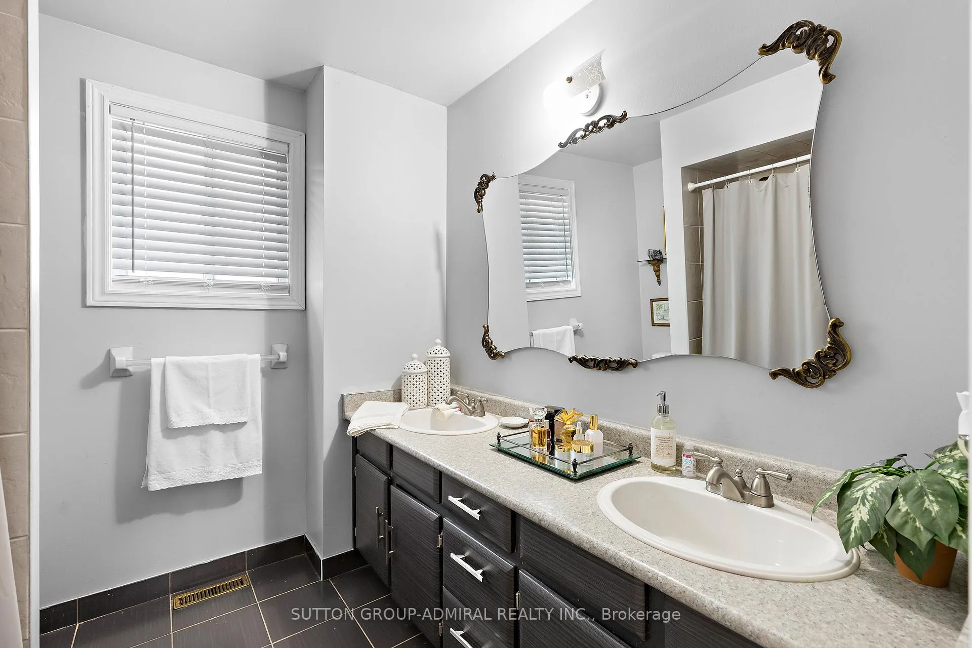 Photo 16 of 75 Timber Lane, Vaughan, East Woodbridge — HOMEH