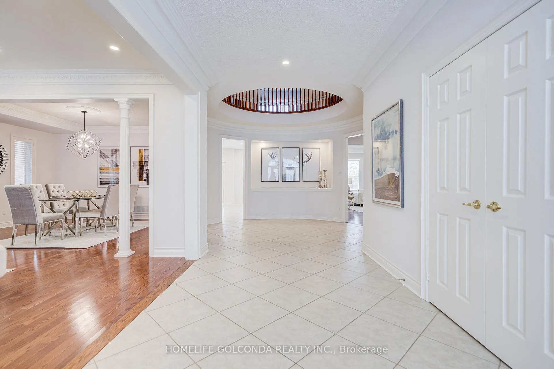 Photo 3 of 34 Odessa Crescent, Markham, Cachet — HOMEH
