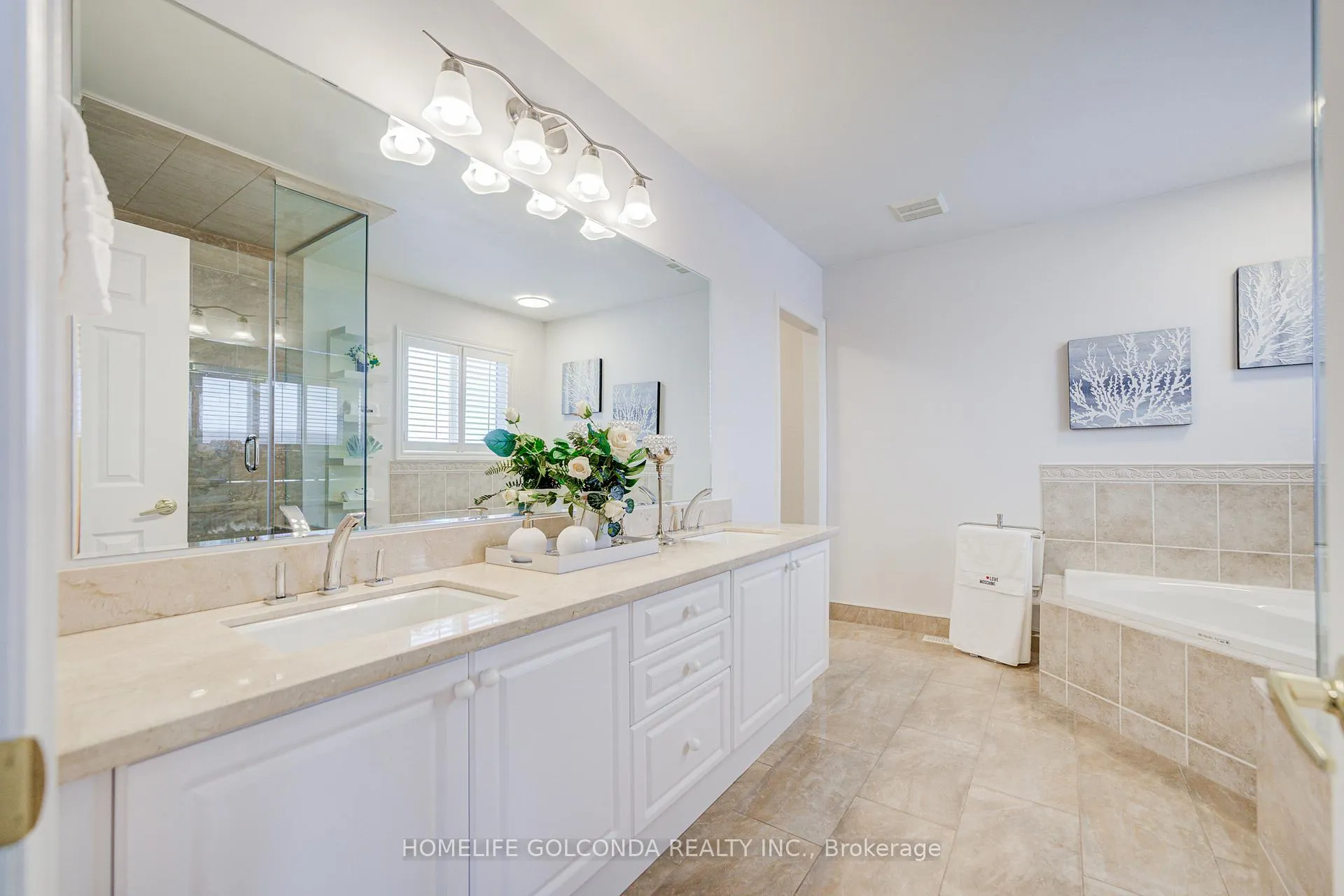 Photo 27 of 34 Odessa Crescent, Markham, Cachet — HOMEH