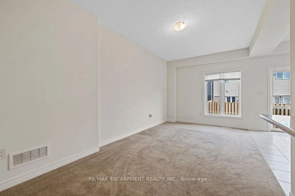 Photo 11 of 34 Dayman Drive, Hamilton, Meadowlands — HOMEH