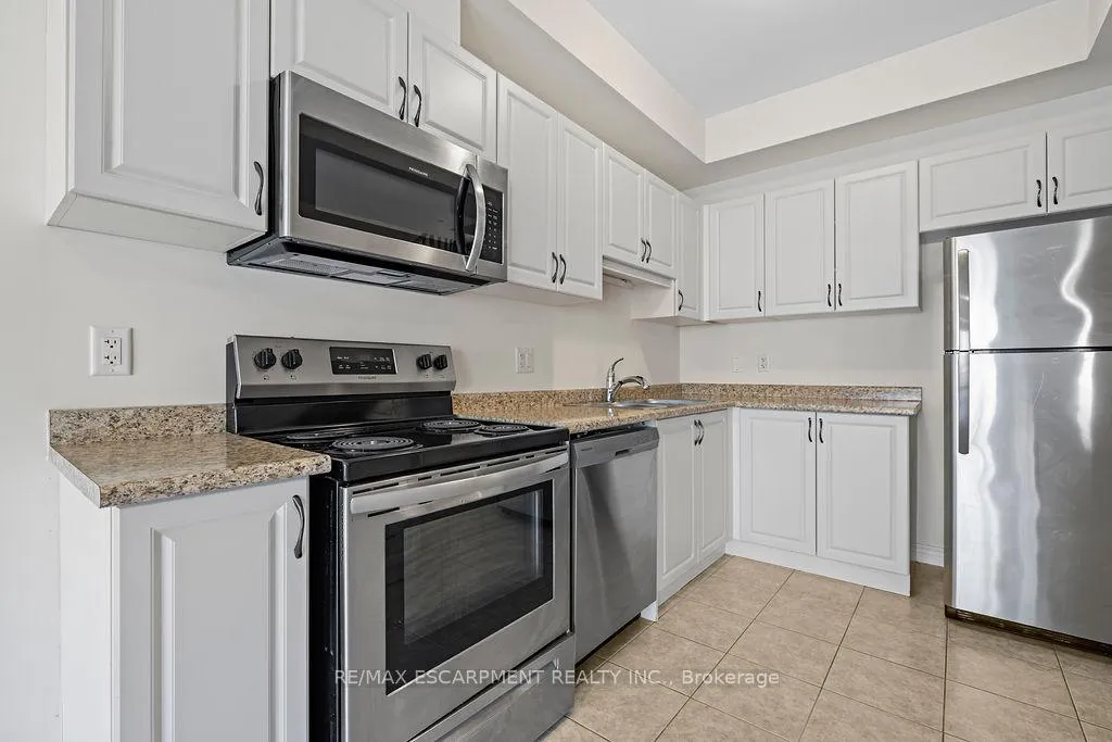 Photo 12 of 34 Dayman Drive, Hamilton, Meadowlands — HOMEH