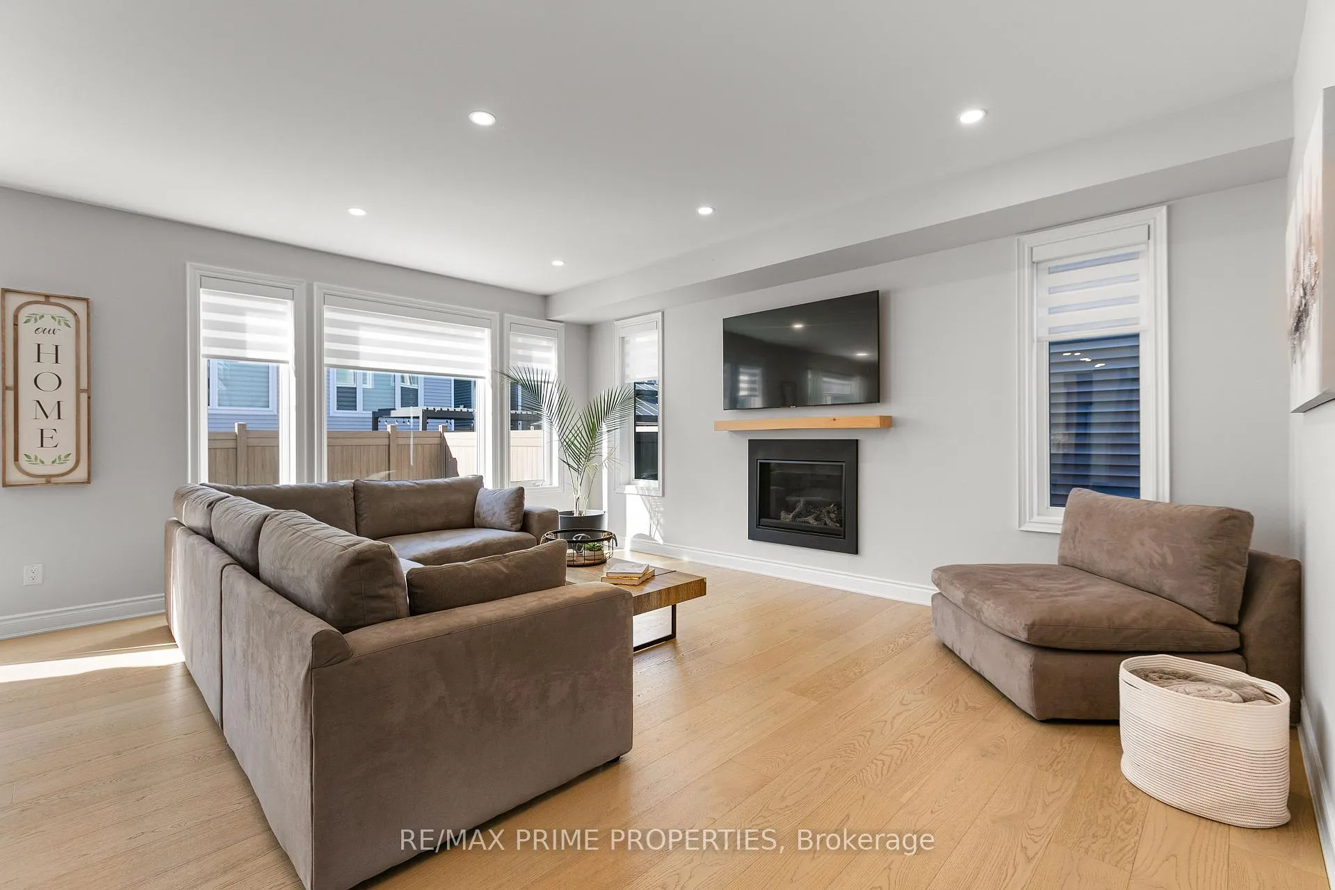 Photo 8 of 839 Mercier Crescent, Ottawa, Chapel Hill South - Orleans Village — HOMEH